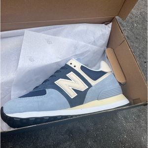 Womens New Balance Shoes